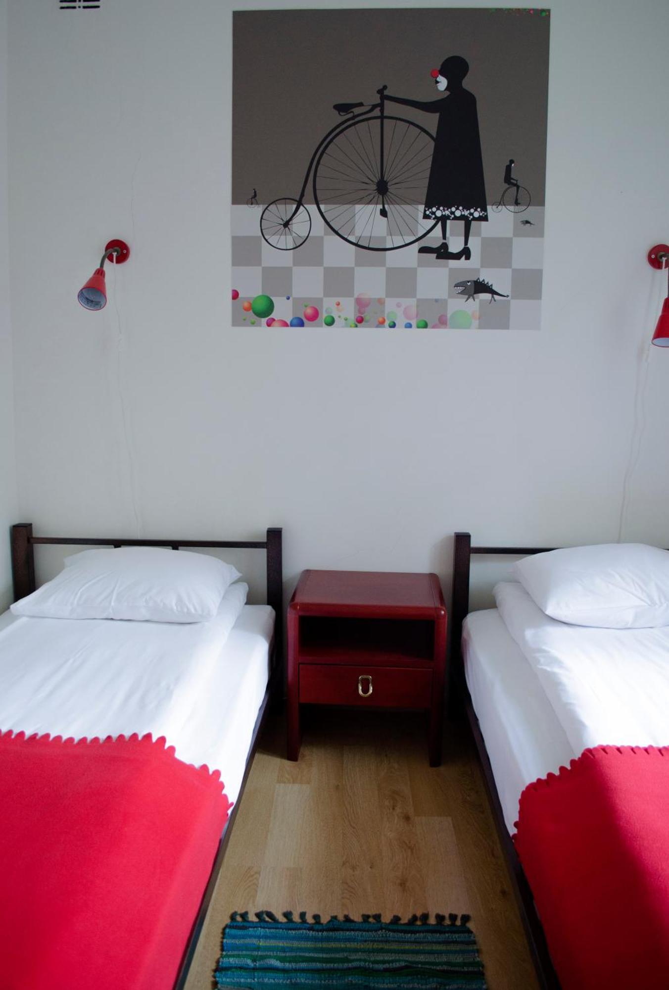 Twin Room,418357269:JPEG