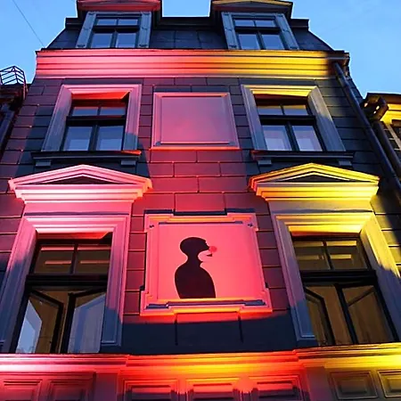 Red Nose Hostel With Self-Check In-2